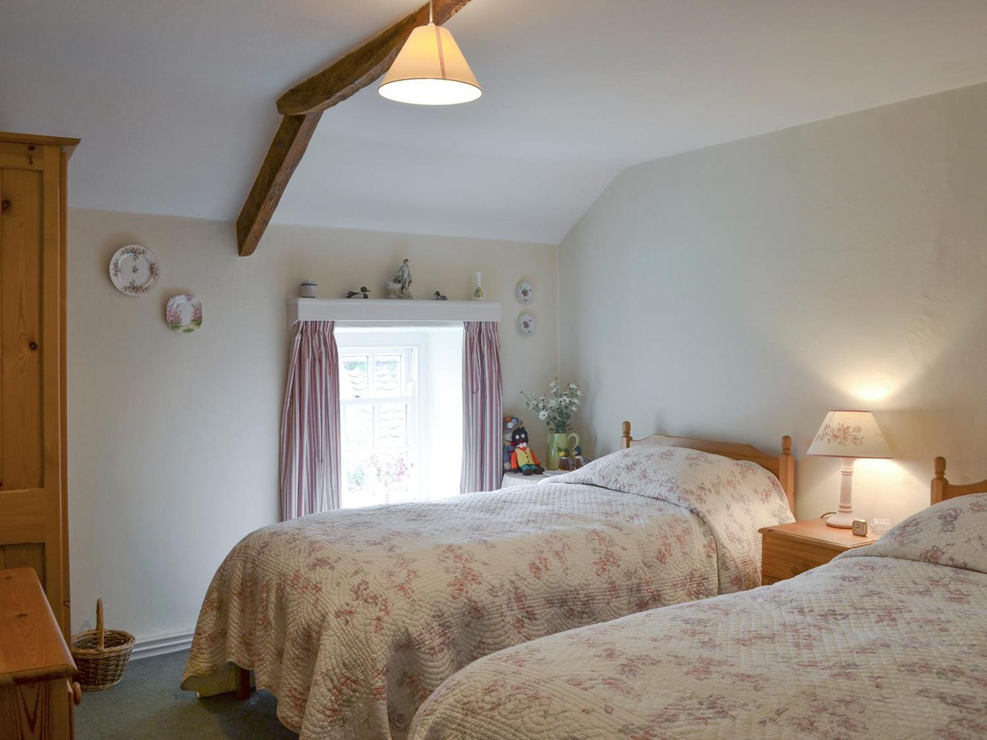 The Cottage Sinnington Экстерьер фото